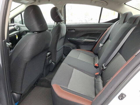 2025 Nissan Versa SR