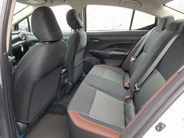 2025 Nissan Versa SR