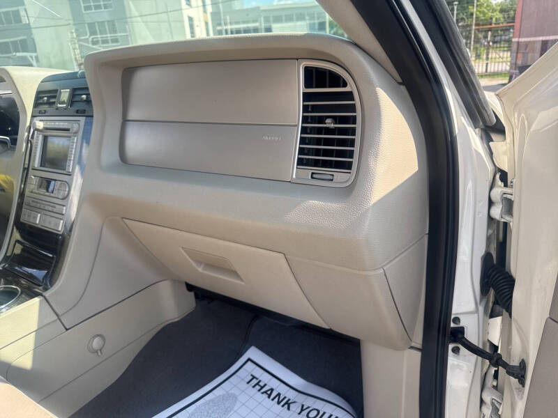 2008 Lincoln Navigator L