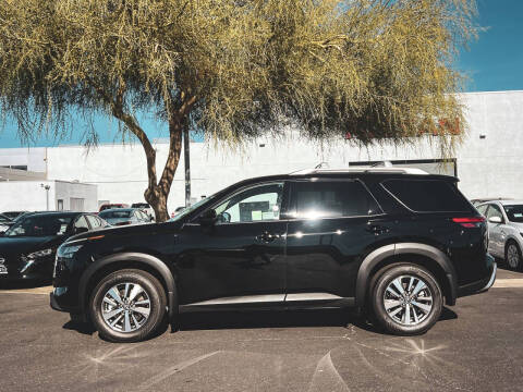2025 Nissan Pathfinder SL