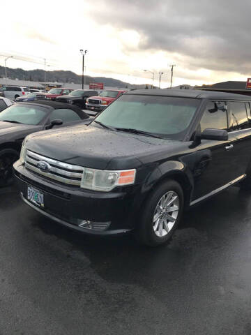 2011 Ford Flex for sale at Pro Motors in Roseburg OR