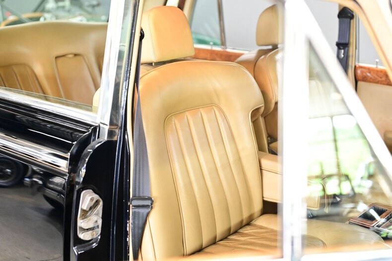 1972 Rolls-Royce SILVER CLOUD LWB