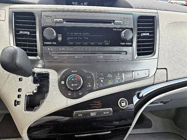 2014 Toyota Sienna