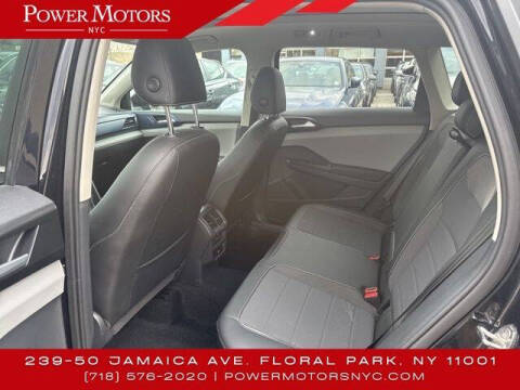 2023 Volkswagen Taos SE 4Motion