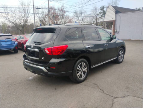 2020 Nissan Pathfinder SV