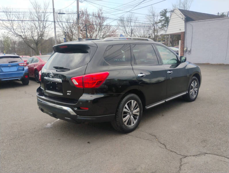2020 Nissan Pathfinder SV