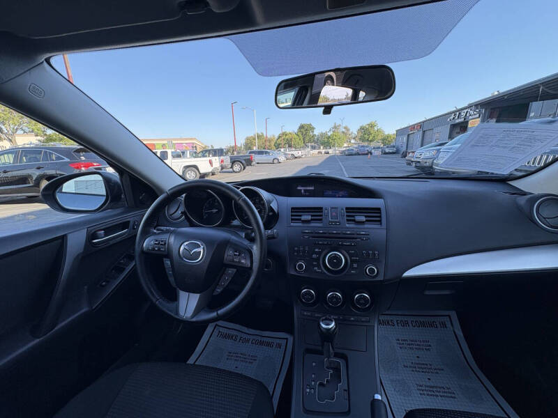 2013 Mazda MAZDA3 i Touring