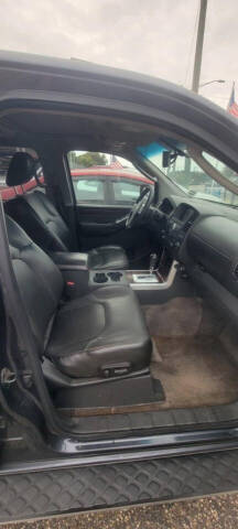 2012 Nissan Pathfinder LE