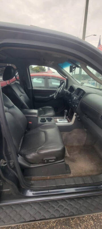 2012 Nissan Pathfinder LE