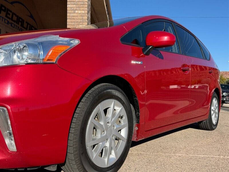 2012 Toyota Prius v Two