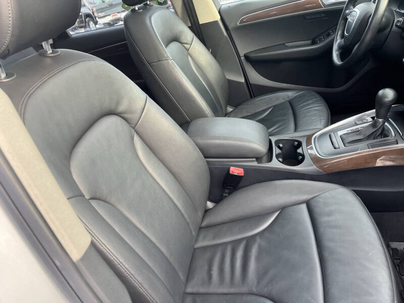 2011 Audi Q5 3.2 quattro Premium Plus