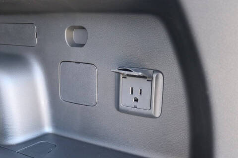 2025 Mitsubishi Outlander PHEV SEL