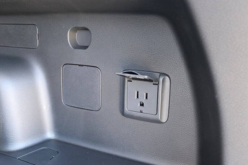 2025 Mitsubishi Outlander PHEV SEL