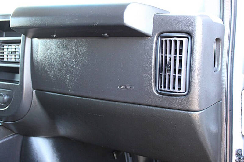 2024 GMC Savana 2500