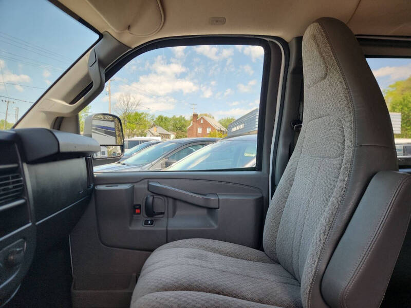 2017 Chevrolet Express LT 3500