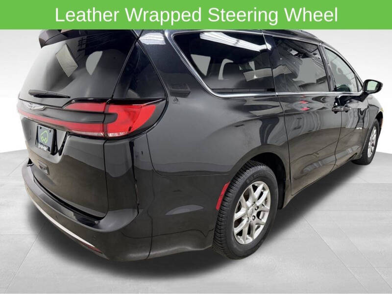 2021 Chrysler Pacifica Touring - Photo 9