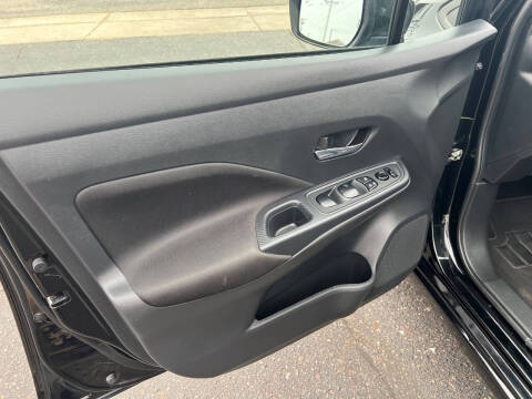 2022 Nissan Versa SV