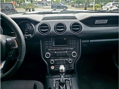 2015 Ford Mustang V6