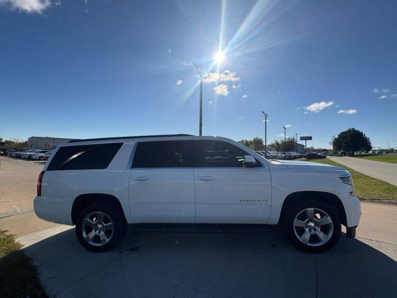 2017 Chevrolet Suburban LS