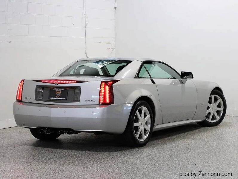 2005 Cadillac XLR