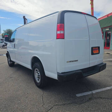 2021 Chevrolet Express 2500