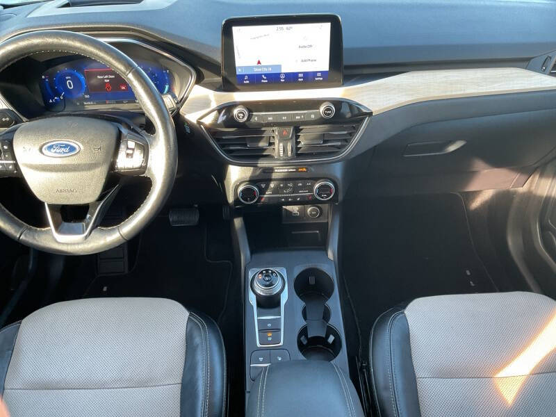 2021 Ford Escape Titanium