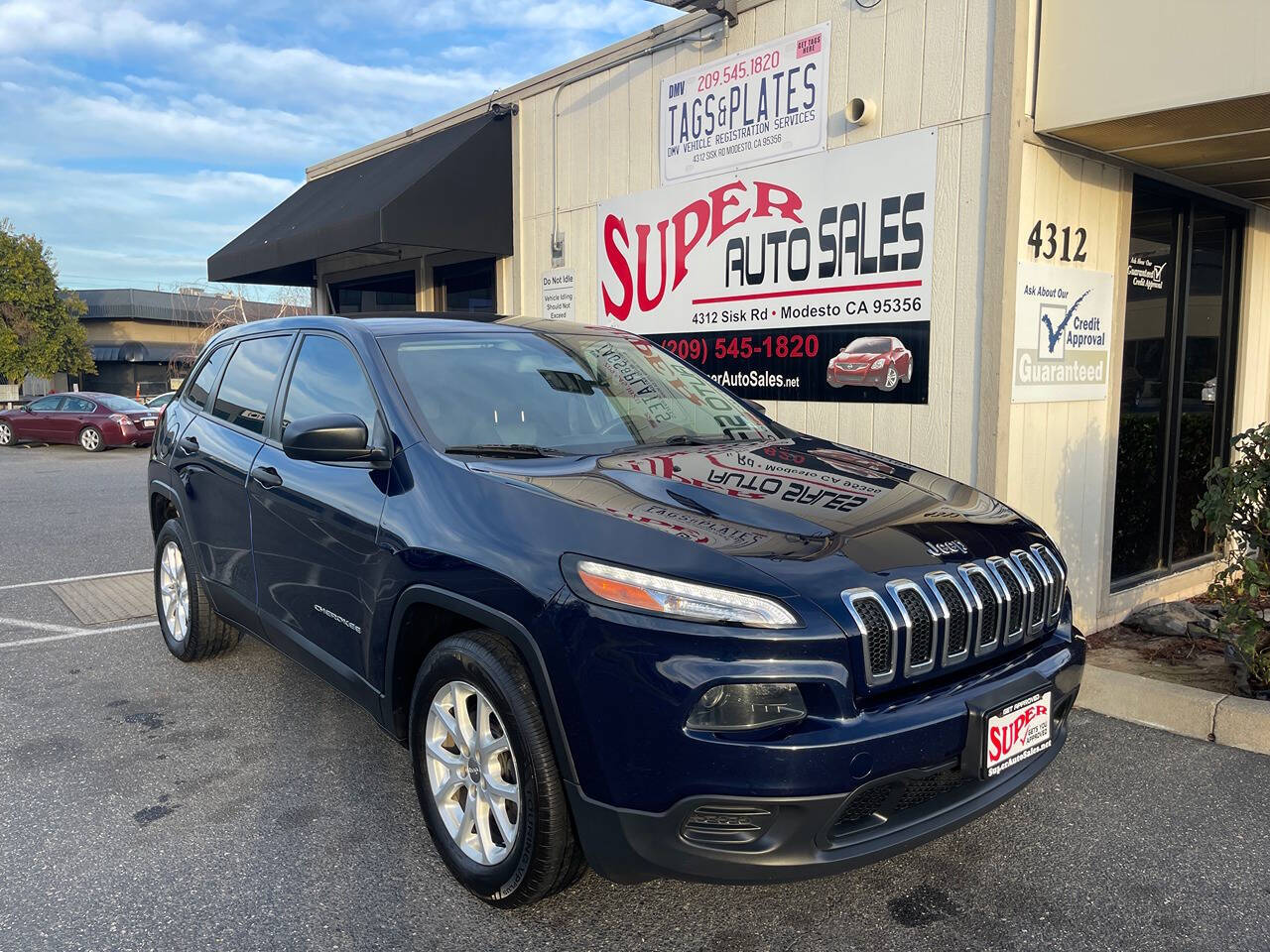 2015 Jeep Cherokee for sale at Super Auto Sales Modesto in Modesto, CA