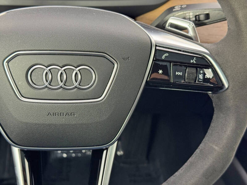 2022 Audi e-tron GT quattro Premium Plus