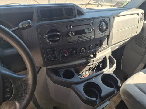 2012 Ford E-Series E-350 SD XLT