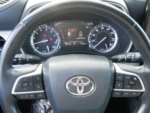 2022 Toyota Highlander Platinum