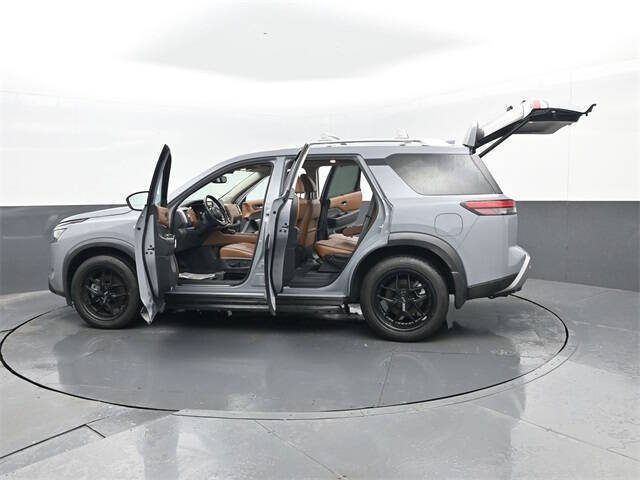 2022 Nissan Pathfinder Platinum