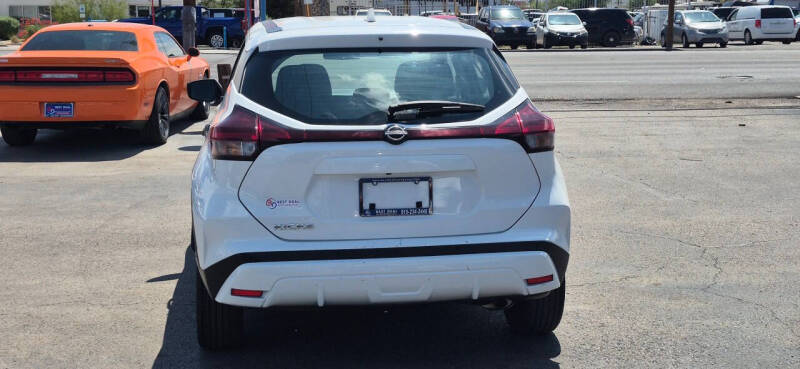 2024 Nissan Kicks S