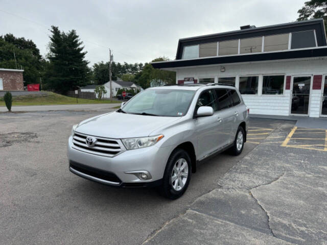 2013 Toyota Highlander for sale at Nutfield Petroleum in Londonderry, NH