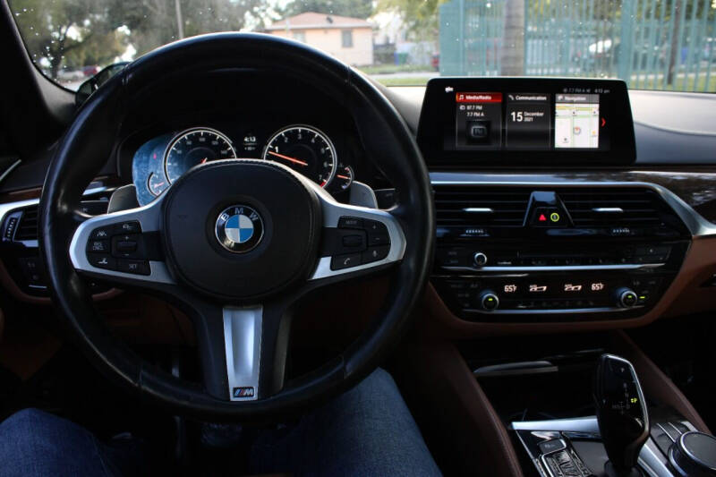 2018 BMW 5 Series 540i