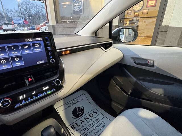 2022 Toyota Corolla LE