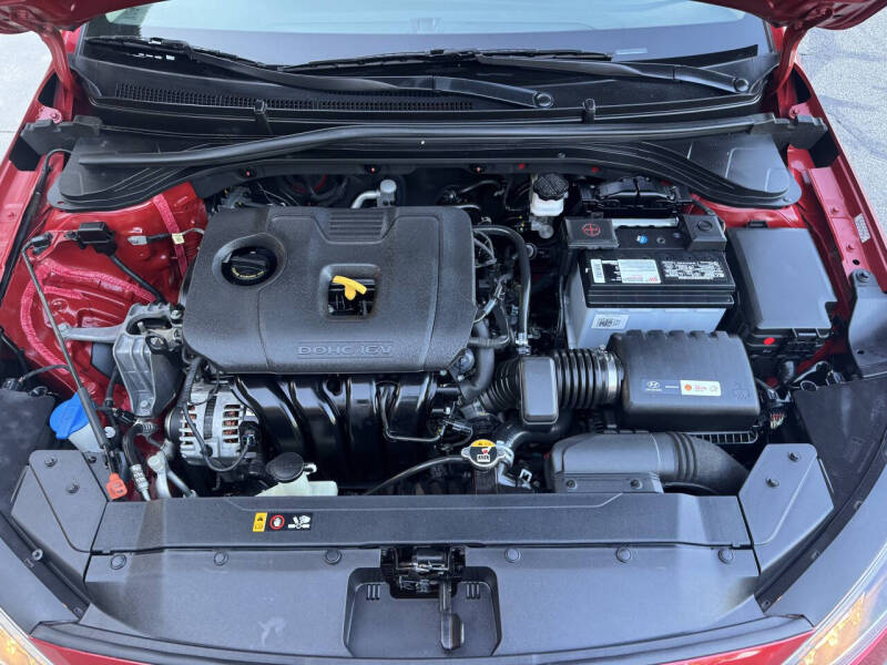 2019 Hyundai Elantra SE