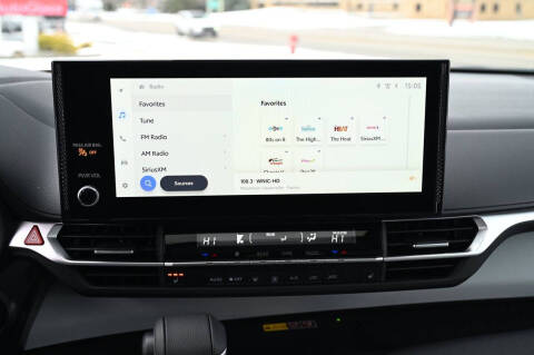 2025 Toyota Sienna XLE 8-Passenger