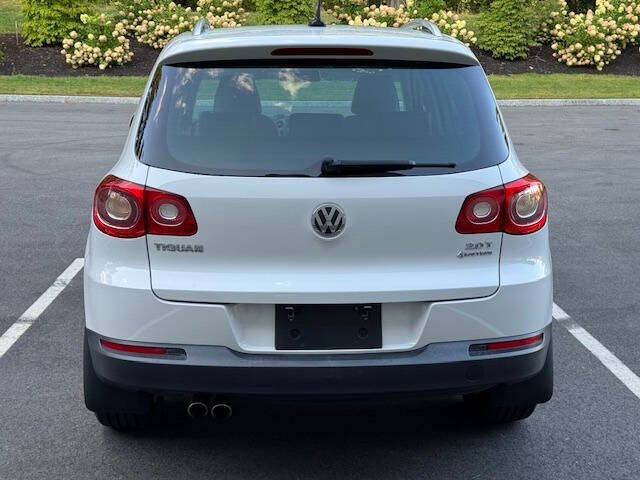 2011 Volkswagen Tiguan SE 4Motion