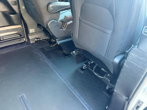 2024 Chrysler Pacifica Touring