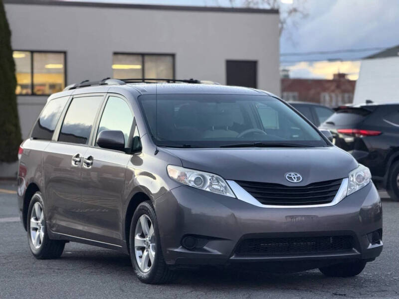 2012 Toyota Sienna