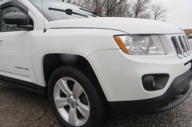 2013 Jeep Compass null photo 18