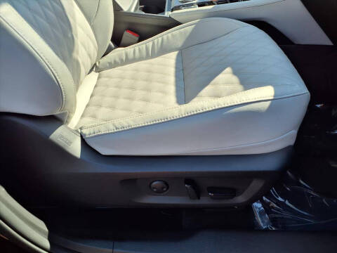 2024 Mitsubishi Outlander PHEV SEL