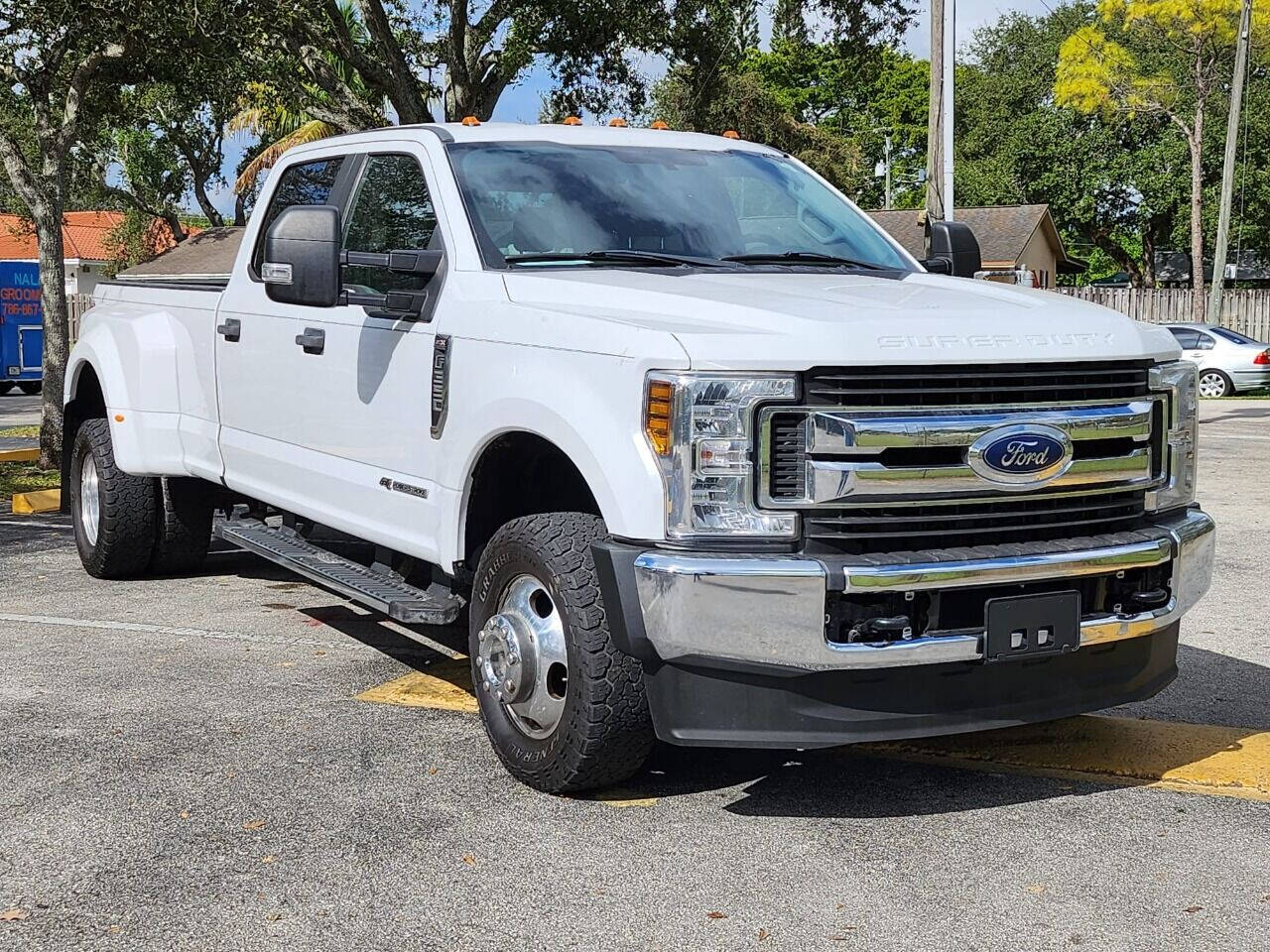 2018 FORD F-350 Pickup - $34,995