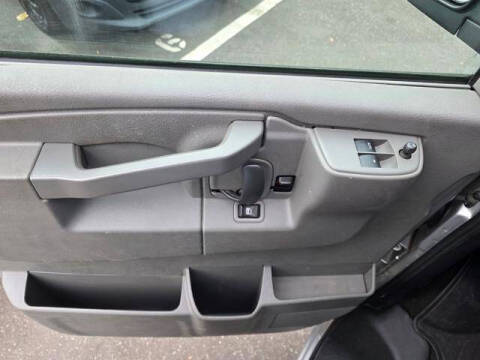 2017 Chevrolet Express LT 2500