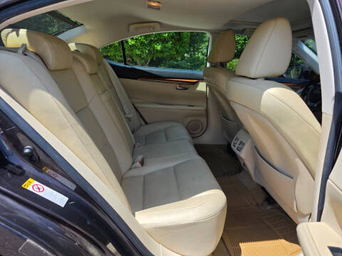 2013 Lexus ES 300h