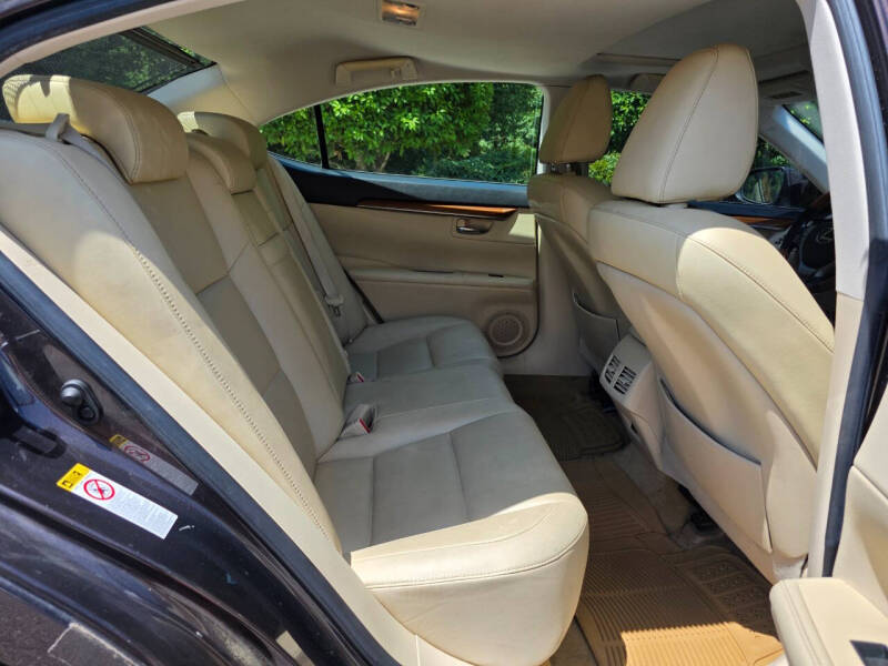 2013 Lexus ES 300h