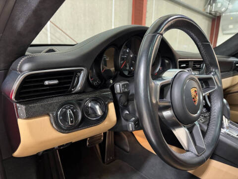 2018 Porsche 911 Carrera