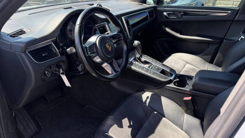 2016 Porsche Macan S