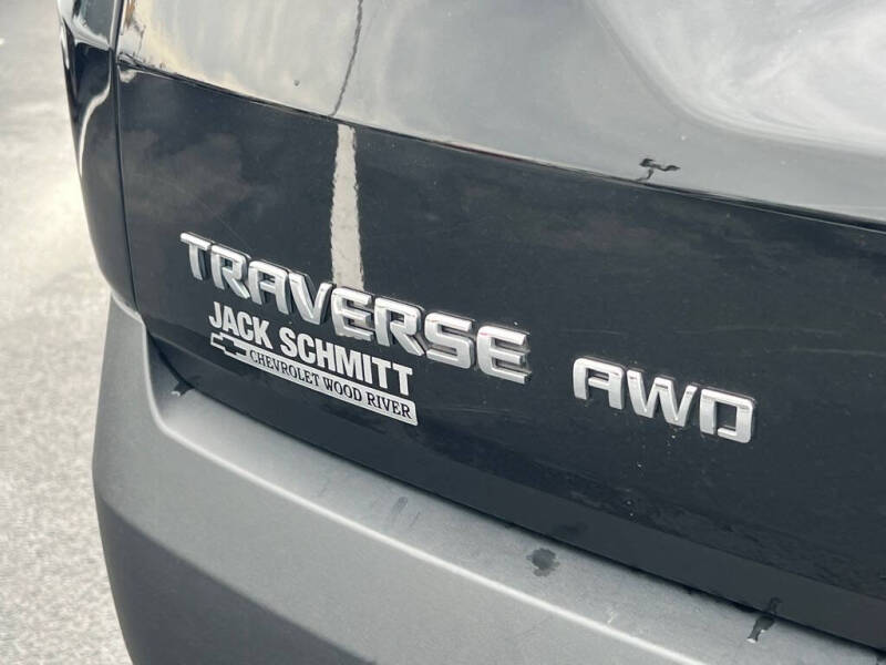 Used 2022 Chevrolet Traverse LS with VIN 1GNEVFKW1NJ121396 for sale in Wood River, IL