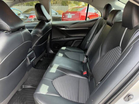 2020 Toyota Camry SE